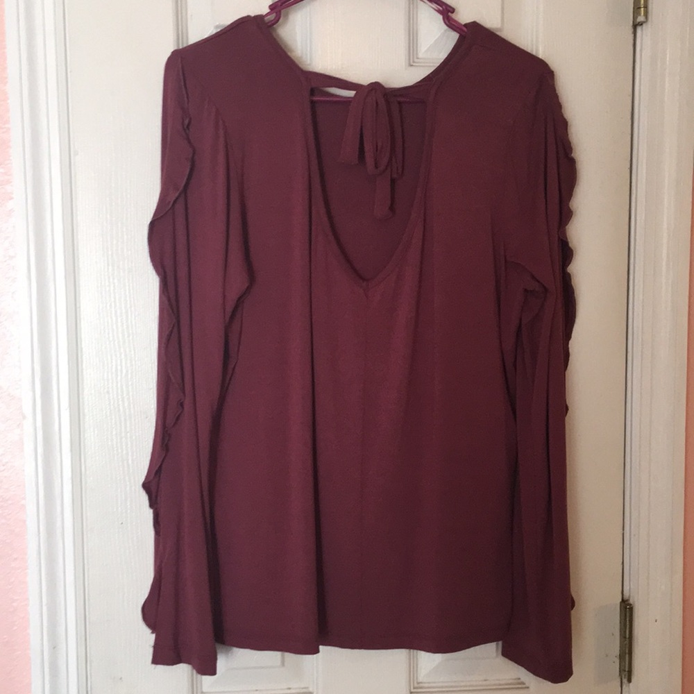 Maroon back V-open large shirt